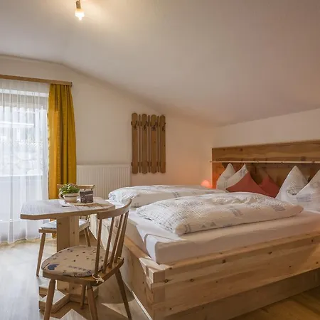 Gastehaus Rahm Bed & Breakfast *