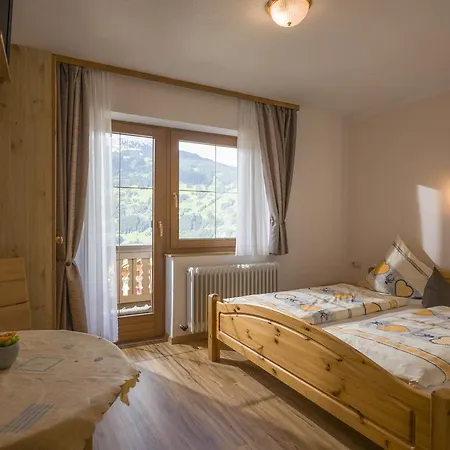 Gastehaus Rahm Bed & Breakfast *